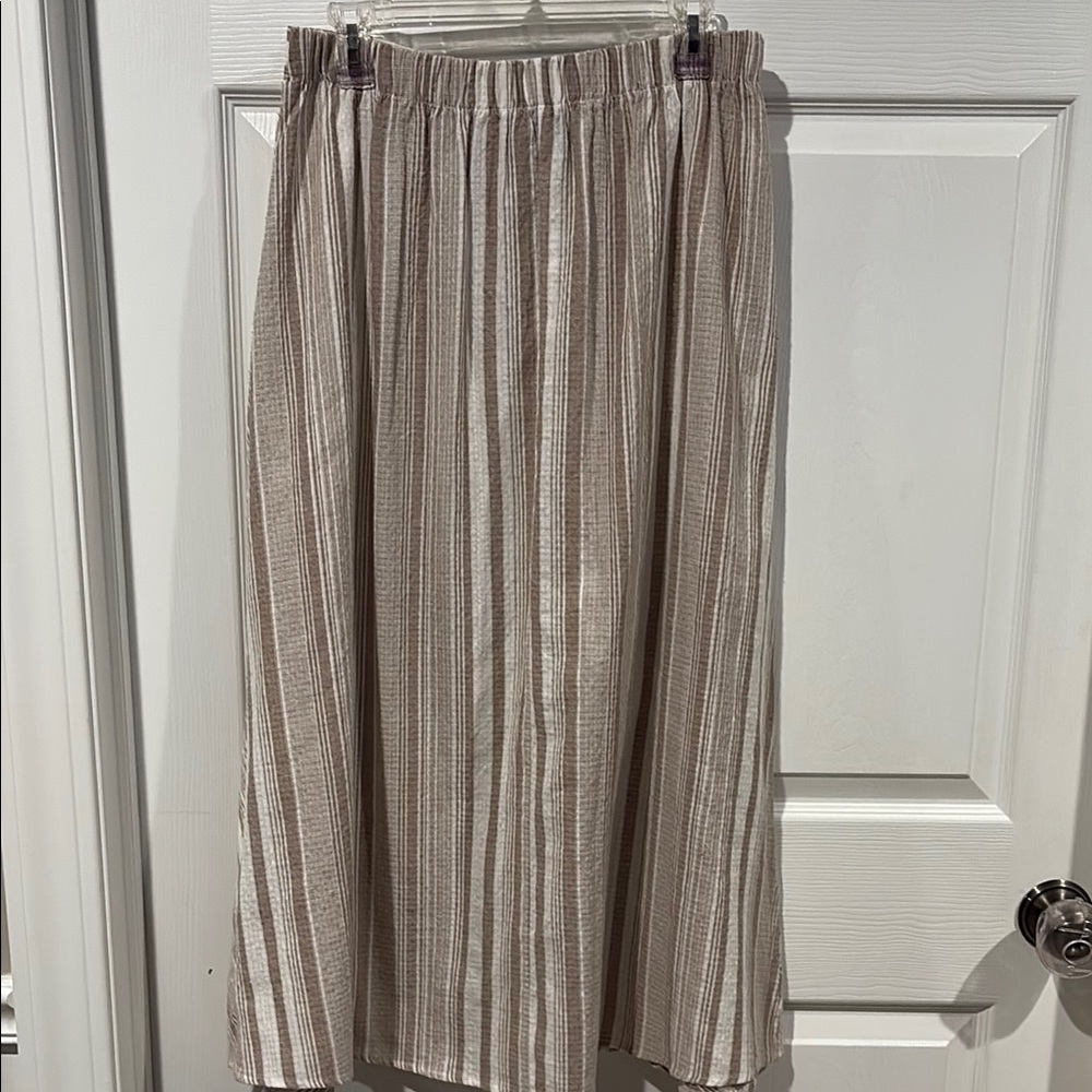 lavender field Diagonal Striped A-Line Midi Skirt in Beige and White - Picture 5 of 7